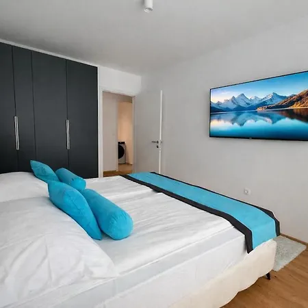 Luxury With Large Terrace And Free Ev Charging 公寓 马里博尔